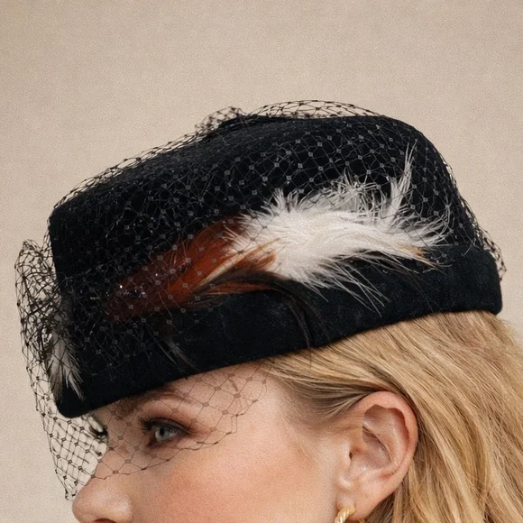 Vtg 1940s Velvet Pillbox Hat Feather Birdcage Veil Union USA Kentucky Derby - Picture 11 of 12